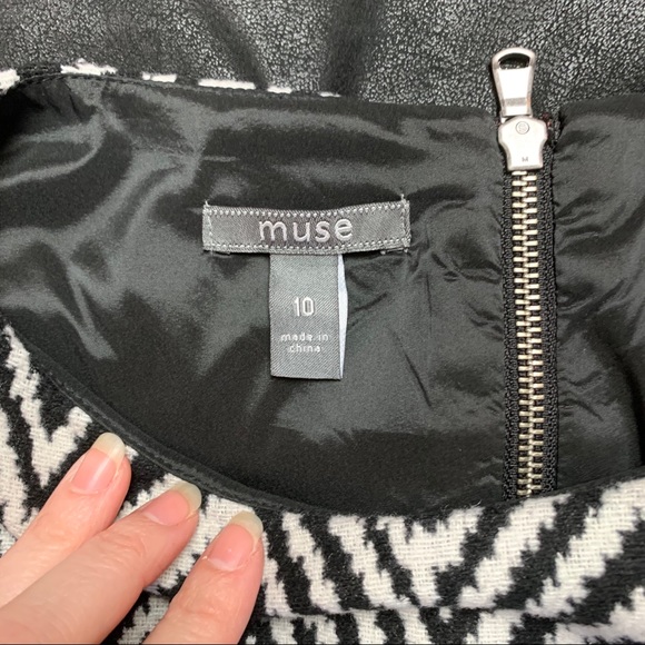 Muse Chevron Tweed Colorblock Dress Black & White - Picture 5 of 5